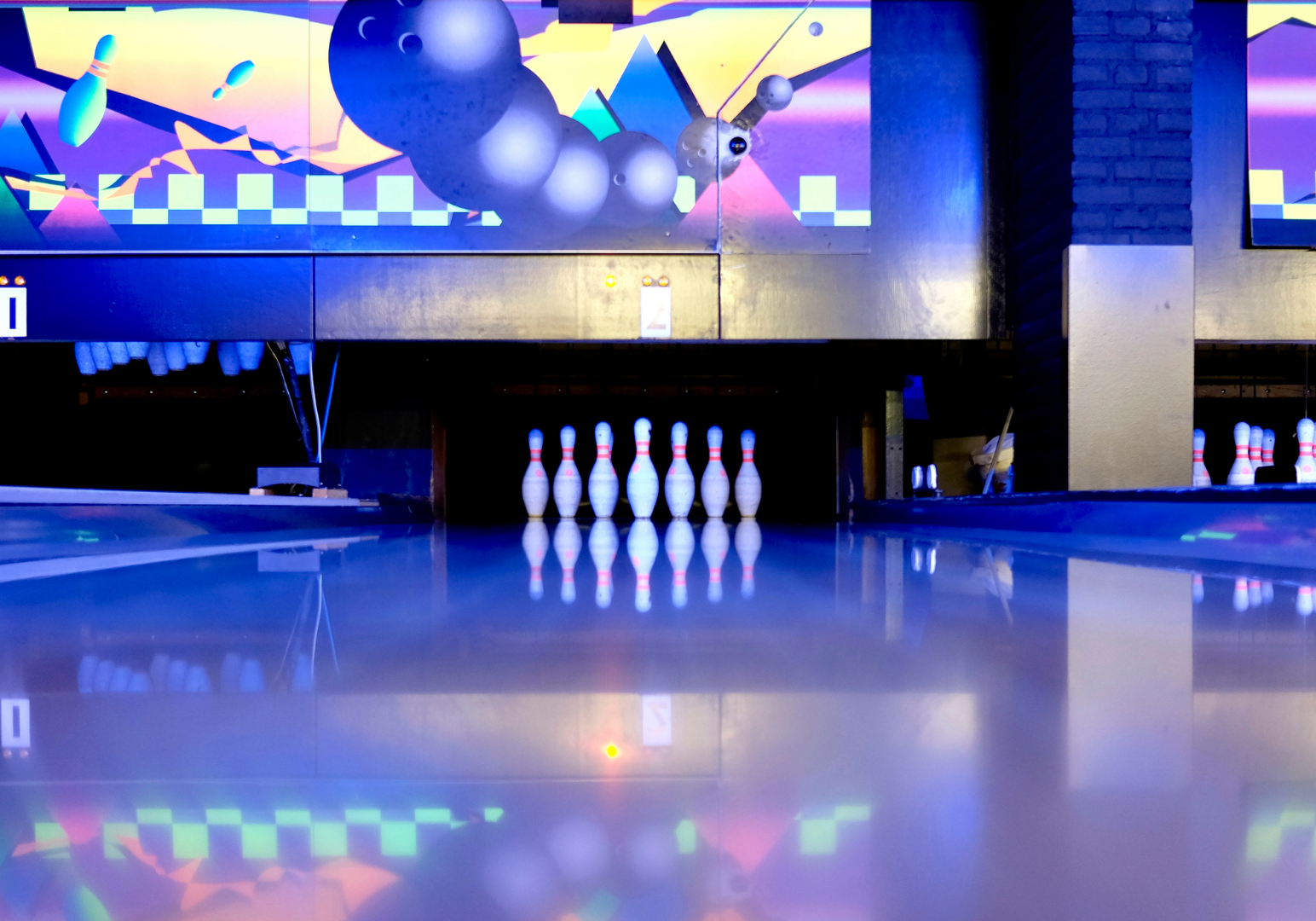 glow bowling image